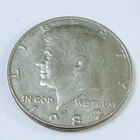 1982-P KENNEDY Half Dollar ~ From Mint Set ~ FREE SHIPPING #7248