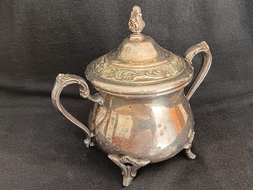 Vintage WM ROGERS Silver Plated Double Handle Sugar Bowl with Lid - Picture 1 of 11