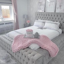 Park Lane Bed Plush Velvet Chesterfield Upholstered Bed Frame High Headboard