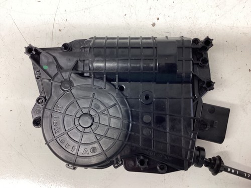 08-11 Volvo XC70 Rear Gate Lock Actuator w/ Power Opening 31276957 - Picture 3 of 6