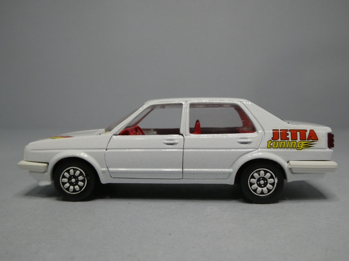 Schabak 1/43 - VW Jetta MKII Tuning Blanche