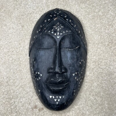 WOOD HAND CRAFTED MASK MADE IN INDONESIA
