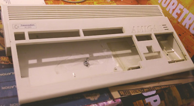 Commodore Amiga 1200 Gehäuse classic 16-bit Case complete with screws 171124