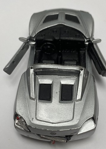 Welly Diecast 2001 Opel Speedster Silver 42332 Dolgen17126301A17 - Picture 8 of 9