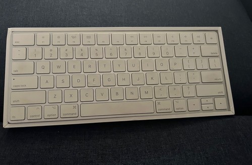 Magic Keyboard White for Mac, Rechargeable, Includes Cable, Bought In 2018 - Picture 3 of 4