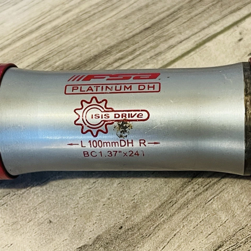 FSA Platinum DH ISIS Bottom Bracket 100mm Shell Spacing 149mm Spindle - Image 2 of 4