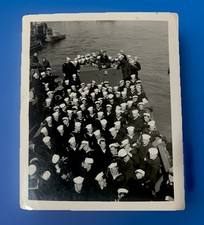 Original Press WW2 Era Photo U.S. Navy Handsome Crew Of Soldiers Boat
