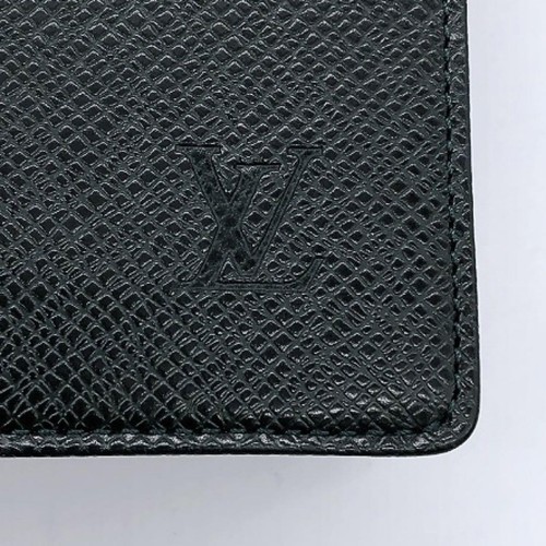 LOUIS VUITTON notebook cover Agenda Bureau Taiga tear about 1cm - Picture 6 of 9