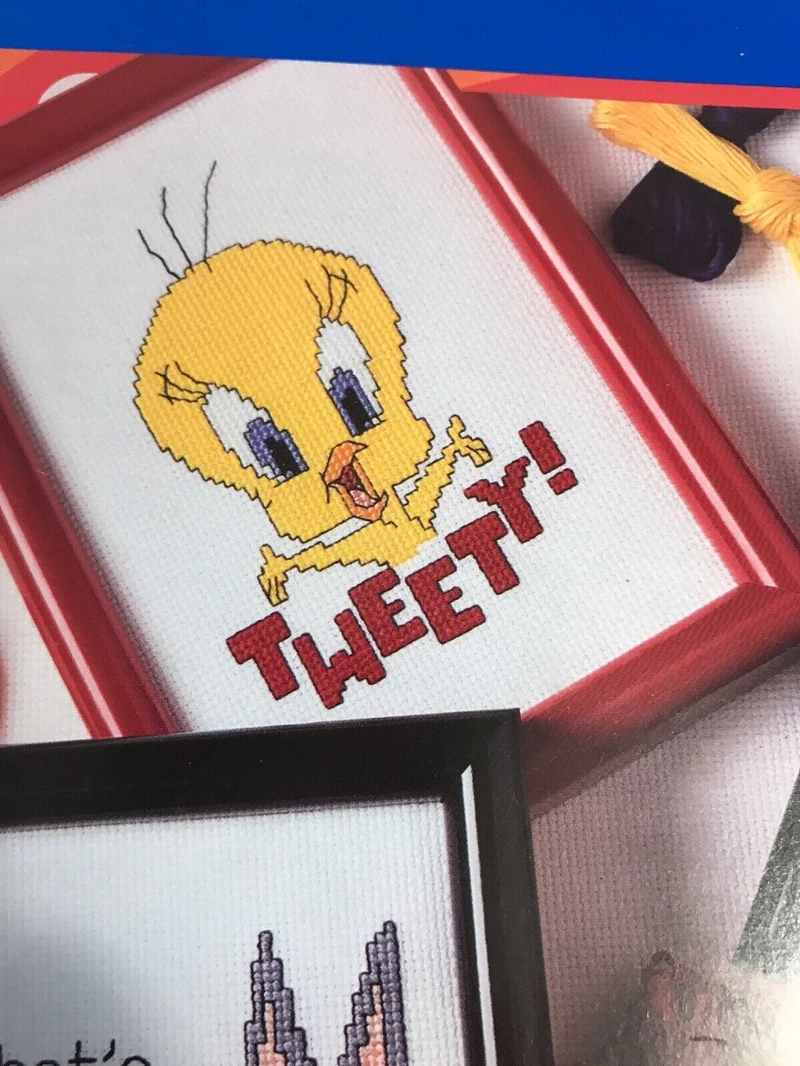Looney Tunes Cross Stitch Booklet Tweety Roadrunner Bugs Bunny Daffy Duck Pepe