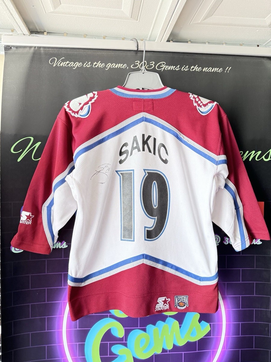 AUTOGRAPHED Colorado Avalanche #19 Joe Sakic SIGNED NHL Hockey