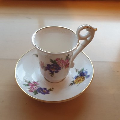 MPM Handarbeit 24K. Gold Tasse mit Unterteller sehr guter Zustand
