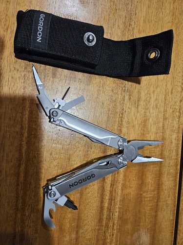 Gordon 20 In 1 Multi Tool With Sheath