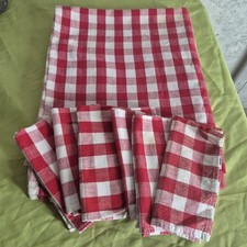 Red and white cottage tablecloth 56x72 with 6 napkins 100 cotton