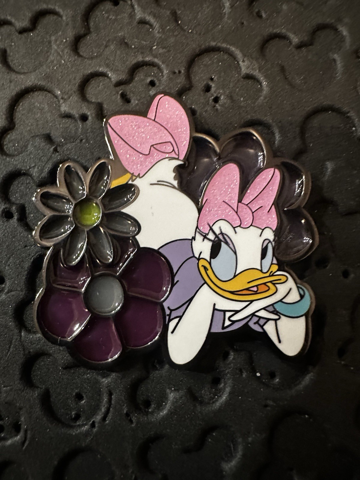 Daisy Duck 85th Anniversary Disney Loungefly Chaser Chase Mystery Box Pin