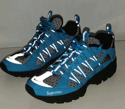 Lot baskets FW17 Supreme x Nike Air Humara '17 Blue Lagoon US 9 UK 42,5