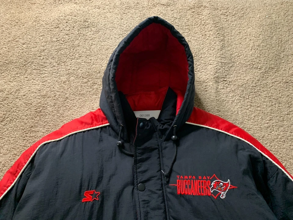 Chaqueta De Colección Tampa Buccaneers Para Hombres Extra Grande Negra Aislada Con Capucha Arrancador Foto 2 de 4
