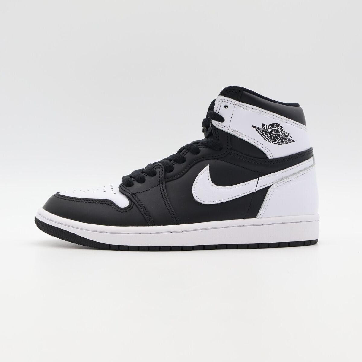 DZ5485-010 Nike Air Jordan 1 Retro High OG Black White DZ5485-010 Nike Air Jordan 1 Retro High OG Black White