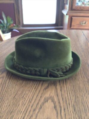 Knox New York HALLMARK Series by Knox 7. 1/8 Forest Green