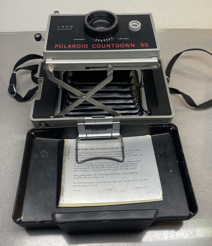 Vintage Polaroid Land Camera Countdown 90 with Accessories Case Timer Untested - Picture 8 of 24