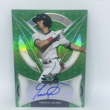 YORDYS VALDES 2019 Leaf Valiant Green Prismatic Auto Autograph #BA-YV1 #D /75