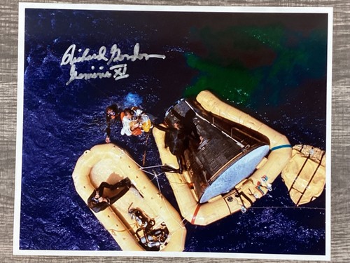 (SSG) RICHARD GORDON NASA Astronaut, Gemini, Apollo Signed 10X8 Photo - JSA COA - Picture 2 of 5