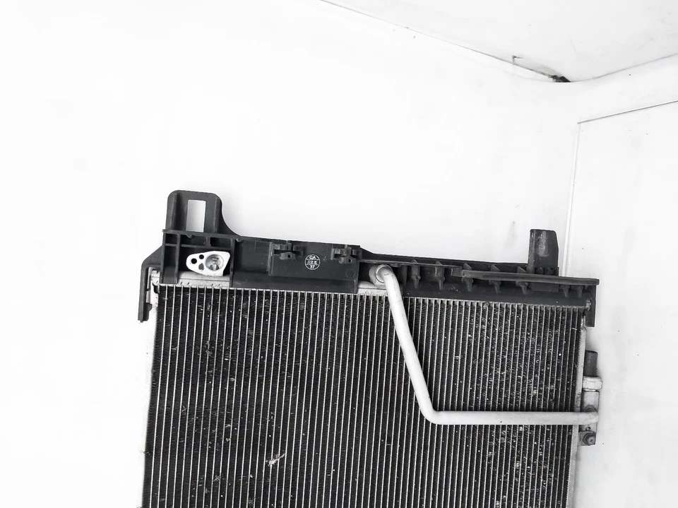 Mercedes-Benz E350 2010-2016 aire acondicionado condensador 204-500-06-54 Foto 2 de 4