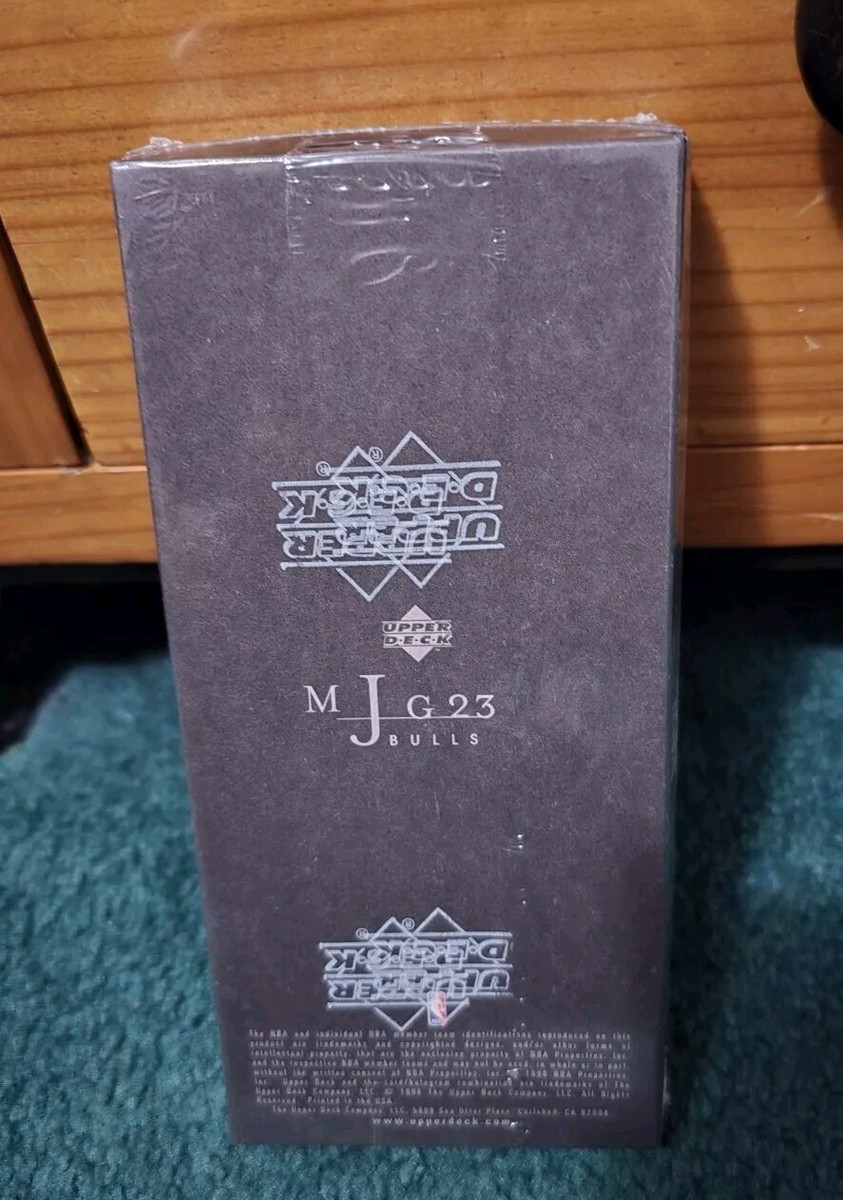 【新品未開封】マイケル・ジョーダンCAREER COLLECTION BOX Michael Jordan Career Collection. The Early Years 1984-1993