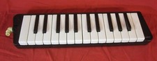 Vintage 26 Key Mini Melodica Piano Keyboard - Unbranded with Carry Handle