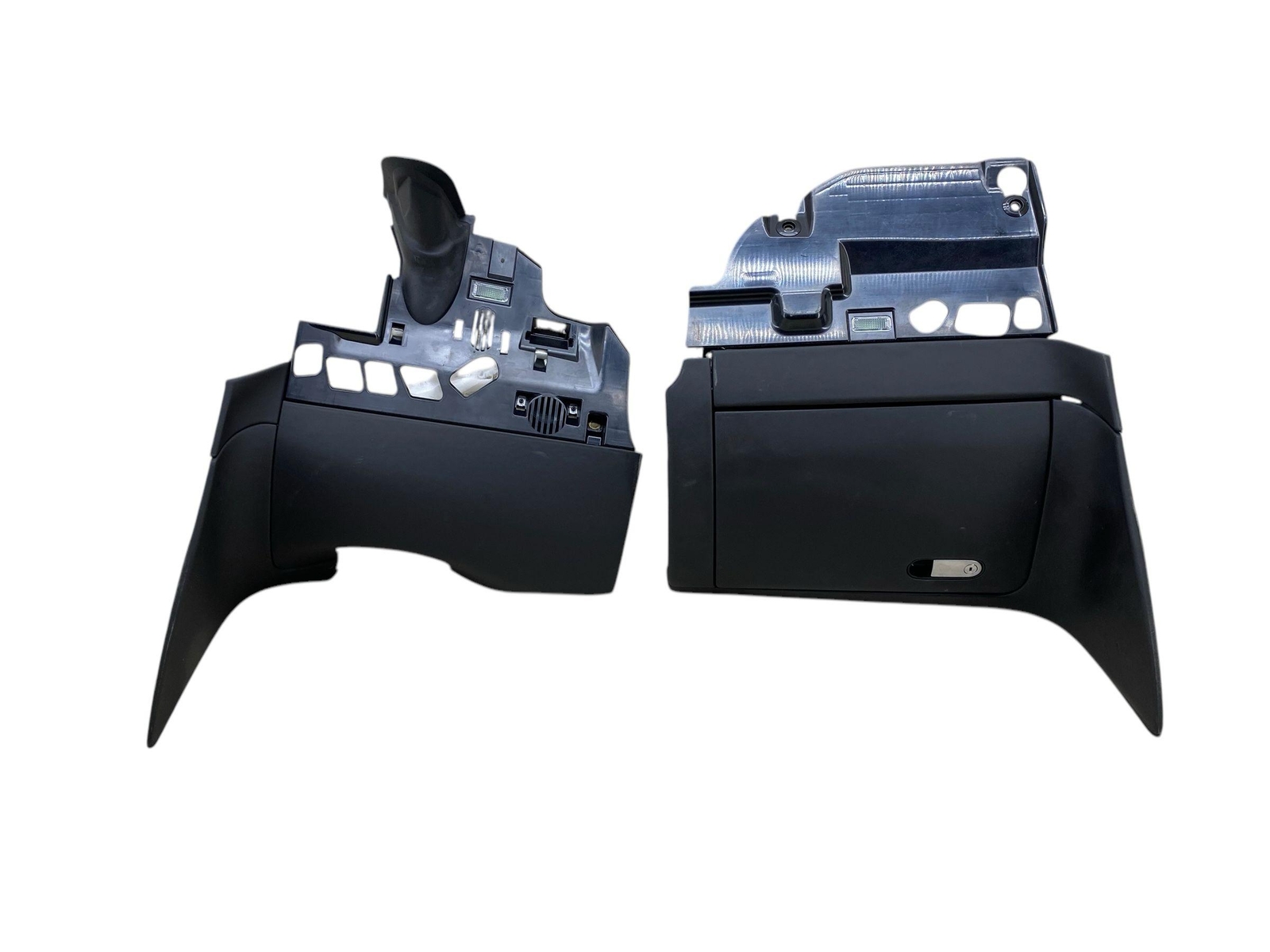 2016-2020 BENTLEY BENTAYGA OEM DASH GLOVE BOX AND DRIVER KNEE BOLSTER TRIM COVER