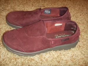 skechers burgundy womens