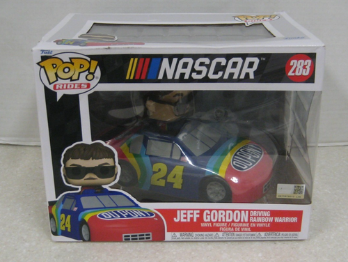 Sous licence officielle NASCAR Dale Earnhardt Sr. dans Car Pop ! Figurine en vin