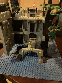 LEGO CASTLE 6077 Forestmen's River Fortress COMPLETE w/ Box and Instructions