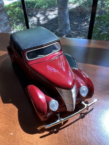 House of Kolor SpecCast 1937 Ford Club Cabriolet Street Rod NIB - Picture 2 of 11