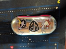 1998 Warner Bros. Looney Tunes Metal Case Eye Glasses Bugs Bunny Taz More