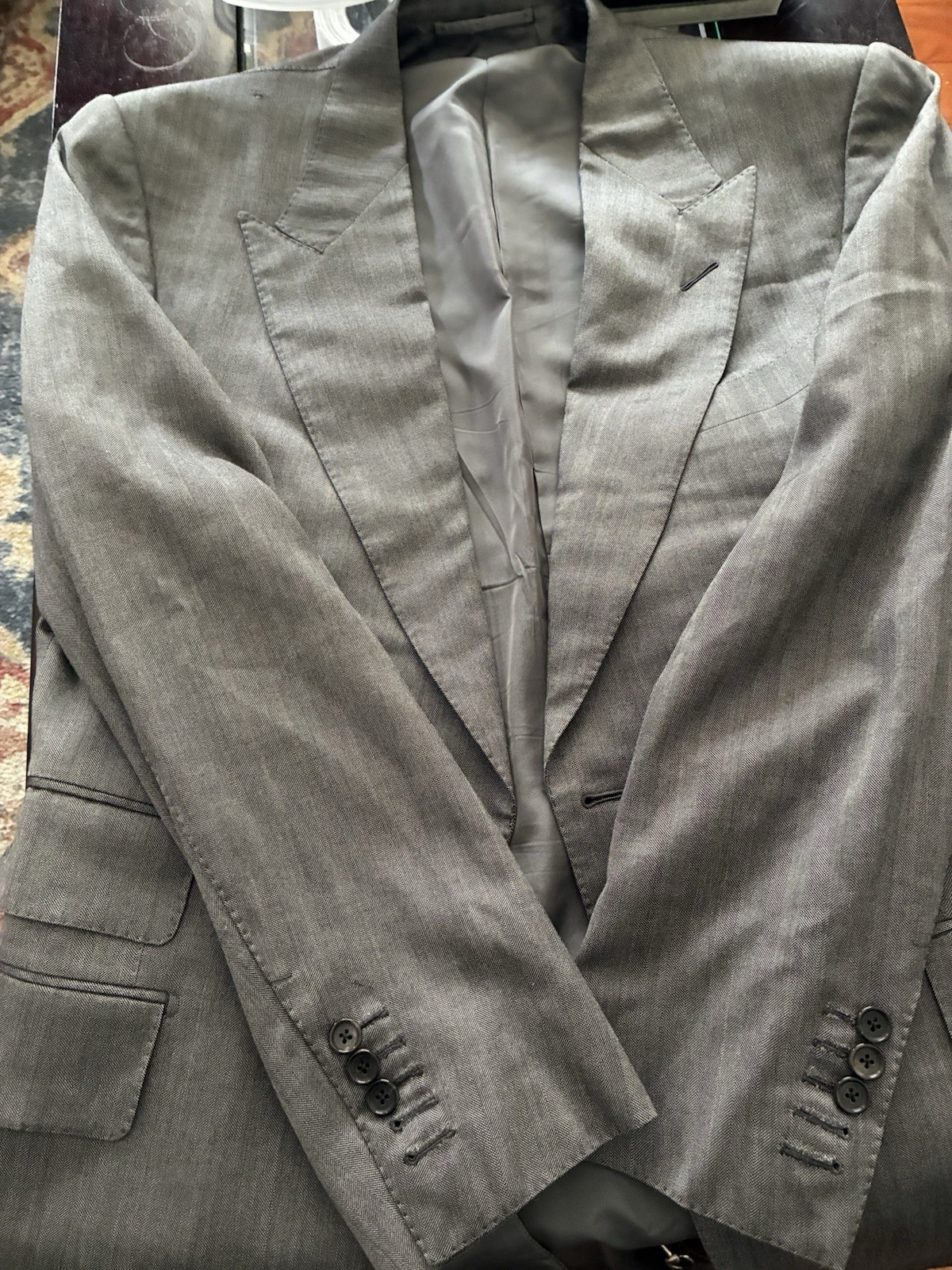 TOM FORD 2 piece Grey Wool Silk Suit Wide Peak Lapels Classic READ