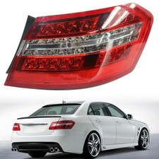 Für Mercedes Benz E-Klasse W212 09-13 Rücklicht Hinten Rechts in Rot Heckleuchte