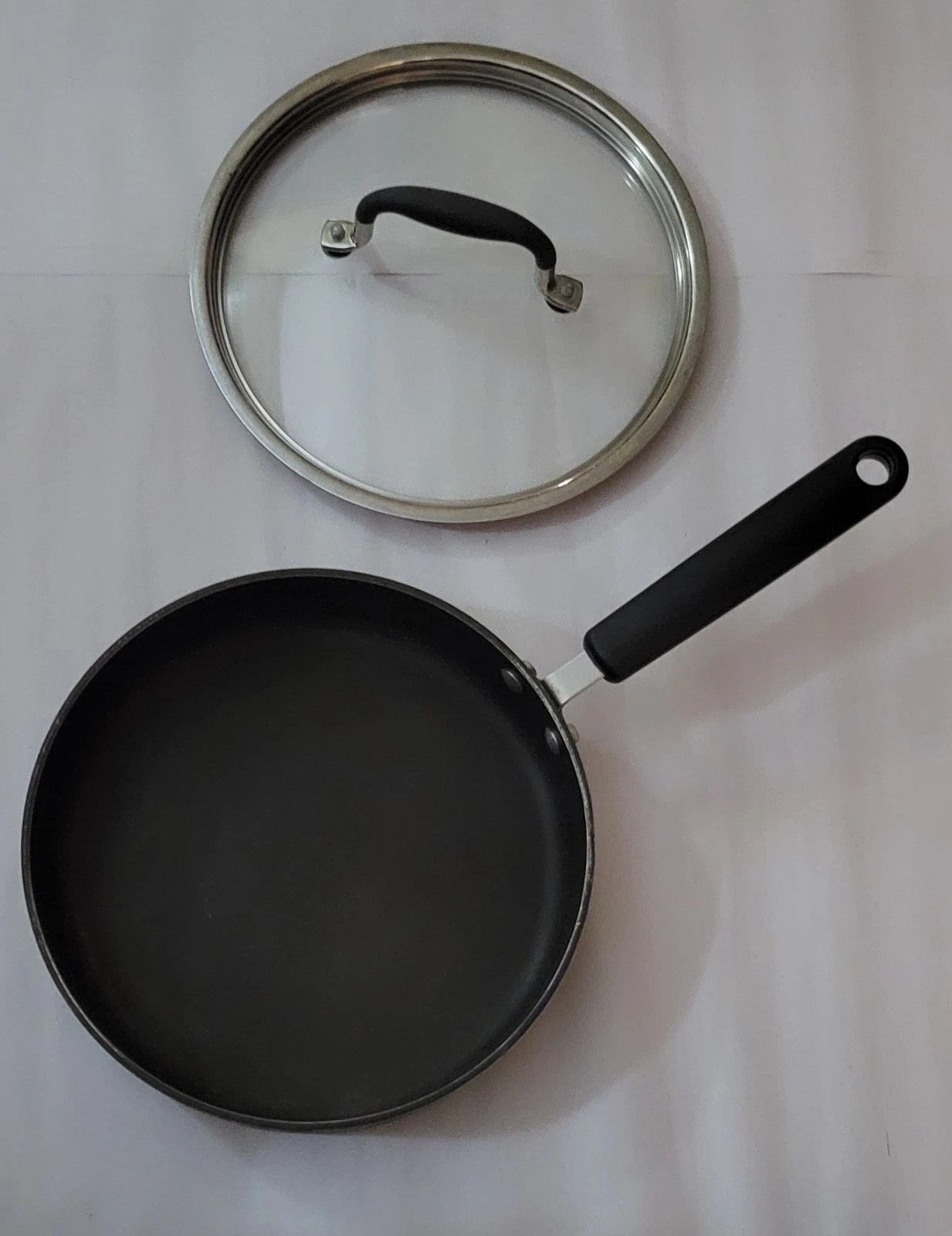 Pampered Chef 10 in Skillet: Hard-Anodized Nonstick, Black, W/lid
Opens in a new window or tab