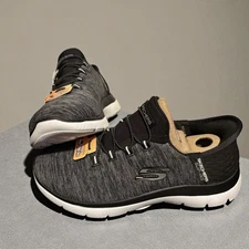 Skechers Womens Summits - Dazzling Haze Slip-ins 149937W/BKW New in Box Size 6w