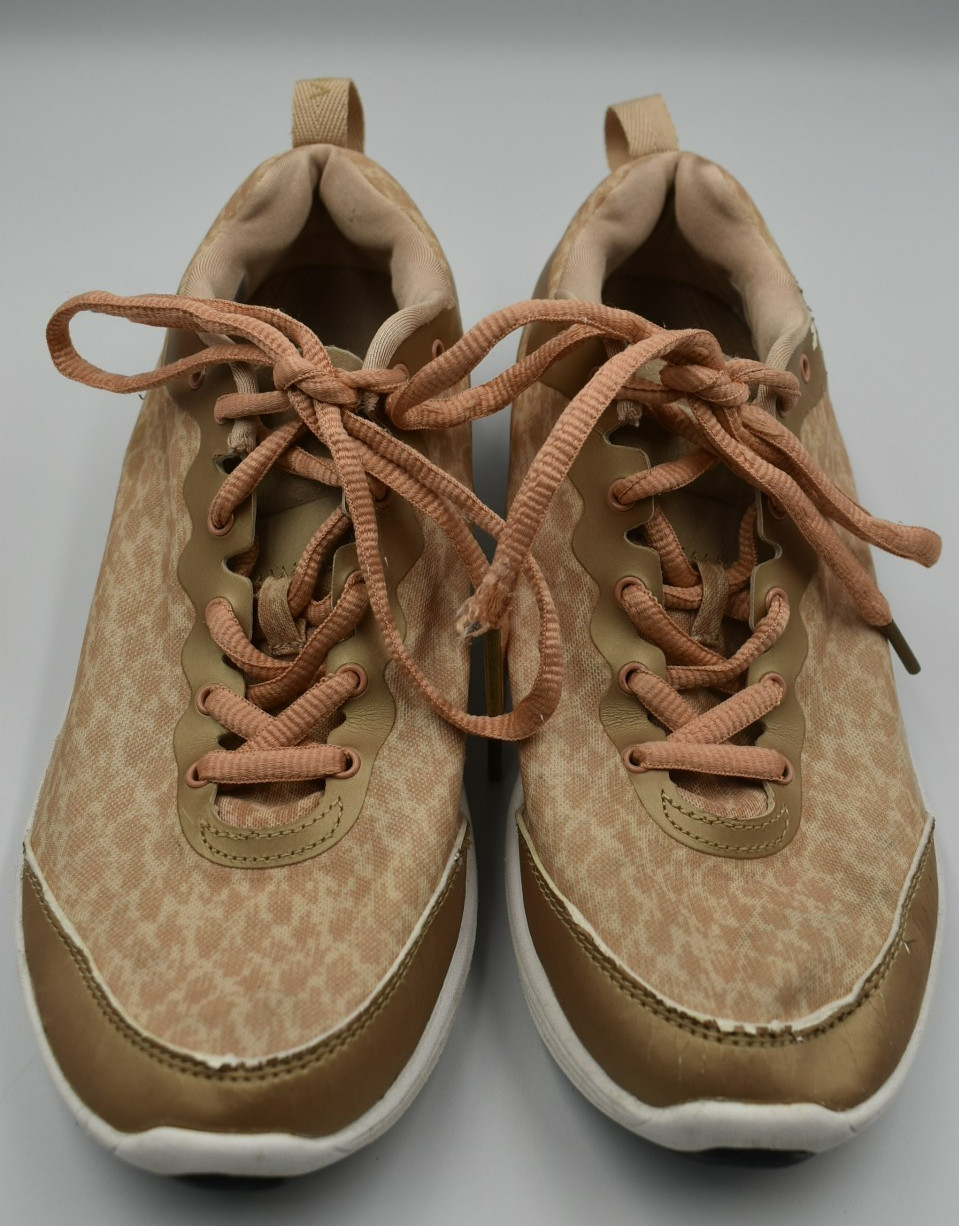 VIONIC Tan Python Orthopedic Sneakers Womens 7.5 - image 1
