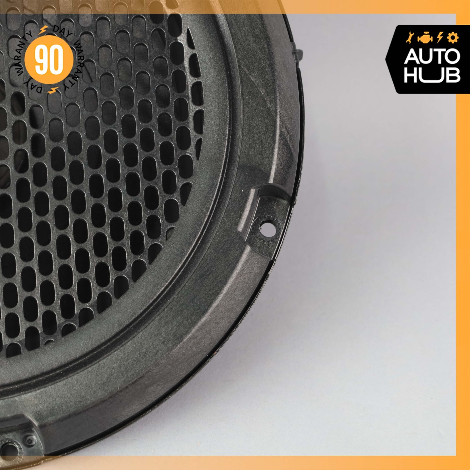 17-24 Maserati Levante M161 Rear Subwoofer Sub Woofer Speaker 670100017 OEM 35k