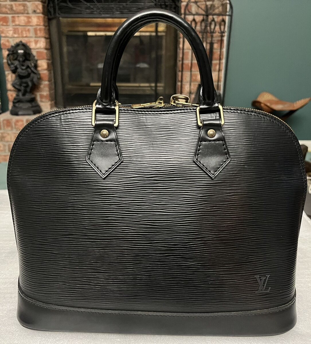 louis vuitton purse epi leather