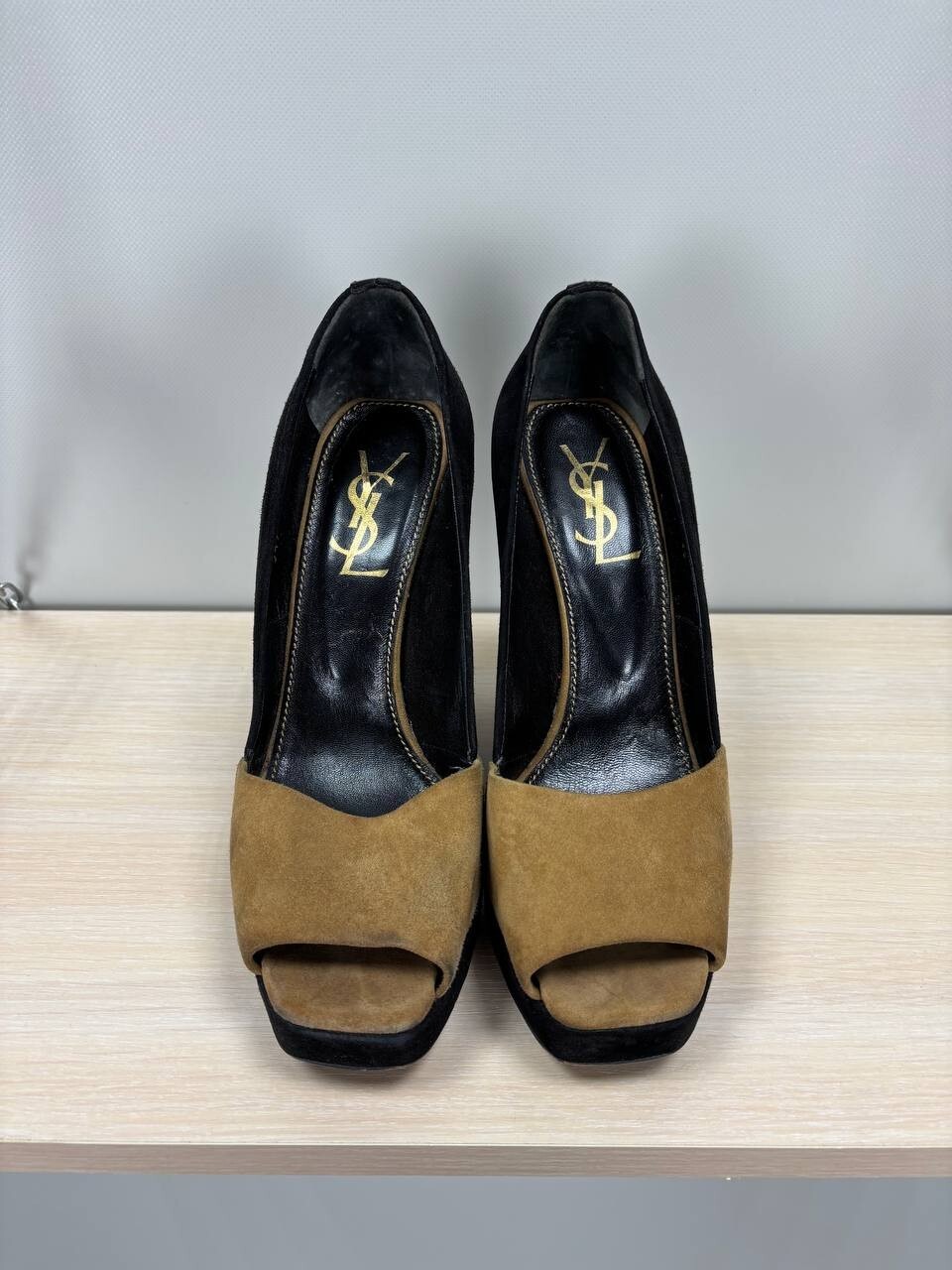 Tacchi donna Yves Saint Laurent taglia 39 colore marrone nero