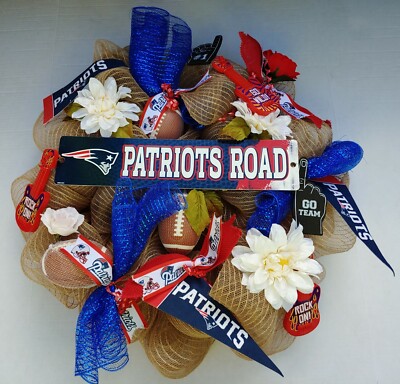 New England Patriot Football Sport Fan 24'' Deco Mesh Brown Wreath Man Cave Gift