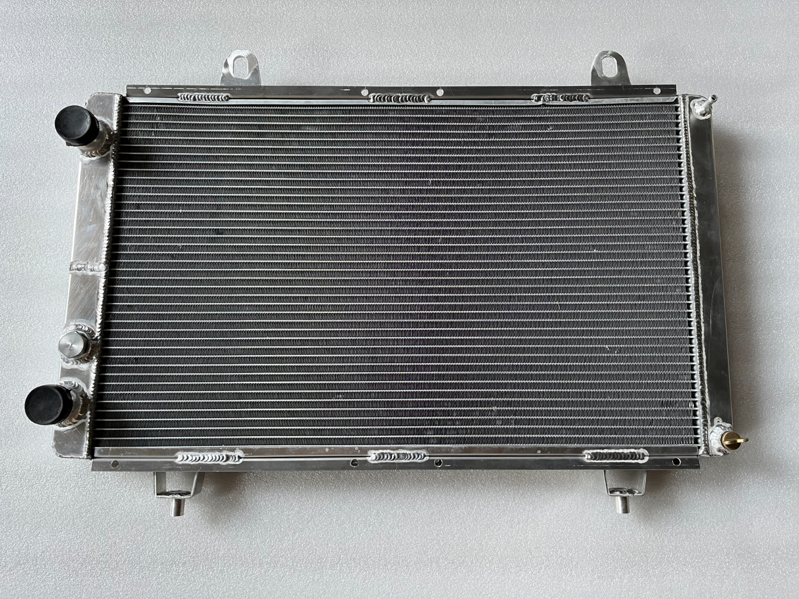 Radiatore in lega adatto a Citroen C25, Puegeot J5 2.5 D/TD; FIAT DUCATO 1.9D/TD 1981-94 foto 3