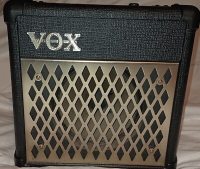 VOX 5w guitar amp 6C batteries or amp plug