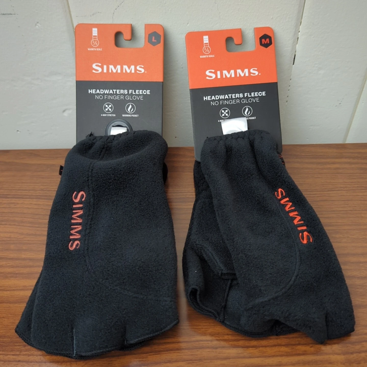 Simms PG-12482 Headwaters Fleece No Finger Gloves Black - Size M & L - 2 Pairs!
Opens in a new windo