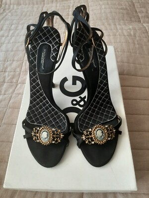 Dolce & Gabbana ビジュー付きハイヒール23.5cm Dolce & Gabbana Crystal-Embellished Metallic Jacquard Pumps