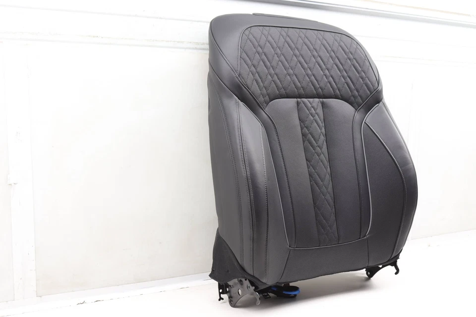 BMW M760I XDRIVE - Conjunto de cojín de respaldo de asiento superior delantero derecho (cuero) Foto 2 de 4