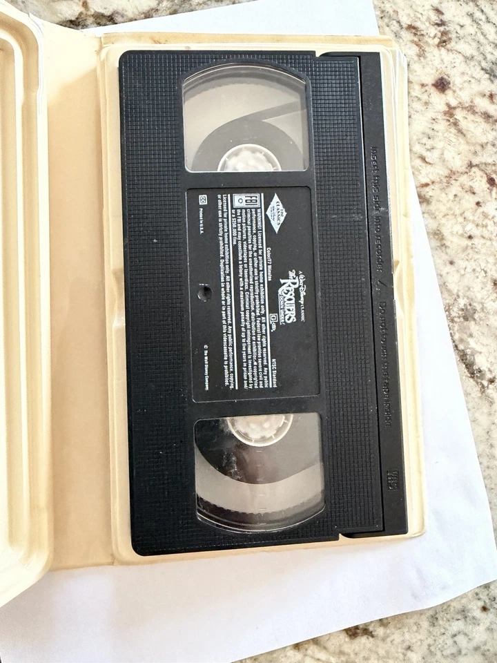 Black Diamond The Rescuers  Down Under VHS Tape RARE! $$$ - Image 4 of 4