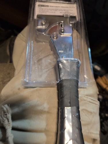 New FastenPro Heavy Duty Hammer Tacker ~ Staples From 1/4" - 9/16"~ Item #62608 - Picture 2 of 4